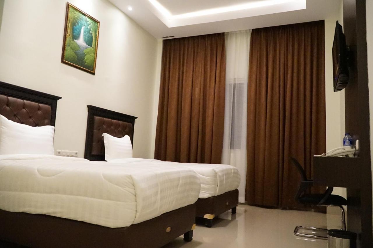 Kirei Hotel Bantaeng Exterior foto